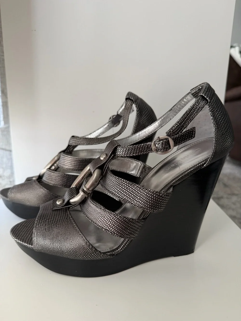 CALVIN KLEIN Wedges Black/Silver Lizard Print | Women’s Size 8
